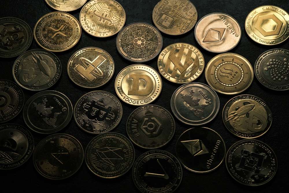 Crypto Market Heats Up as Stablecoin Supply Hits Record Levels, Analysts Predict Altcoin Rally