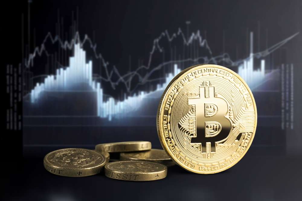 Bitcoin Aims for $112K as Market Shrugs Off Mixed U.S. Unemployment Data